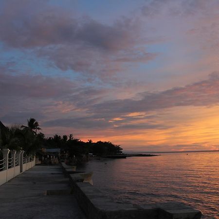 The Wilsons' Shangrila Panzió Dumaguete City Kültér fotó