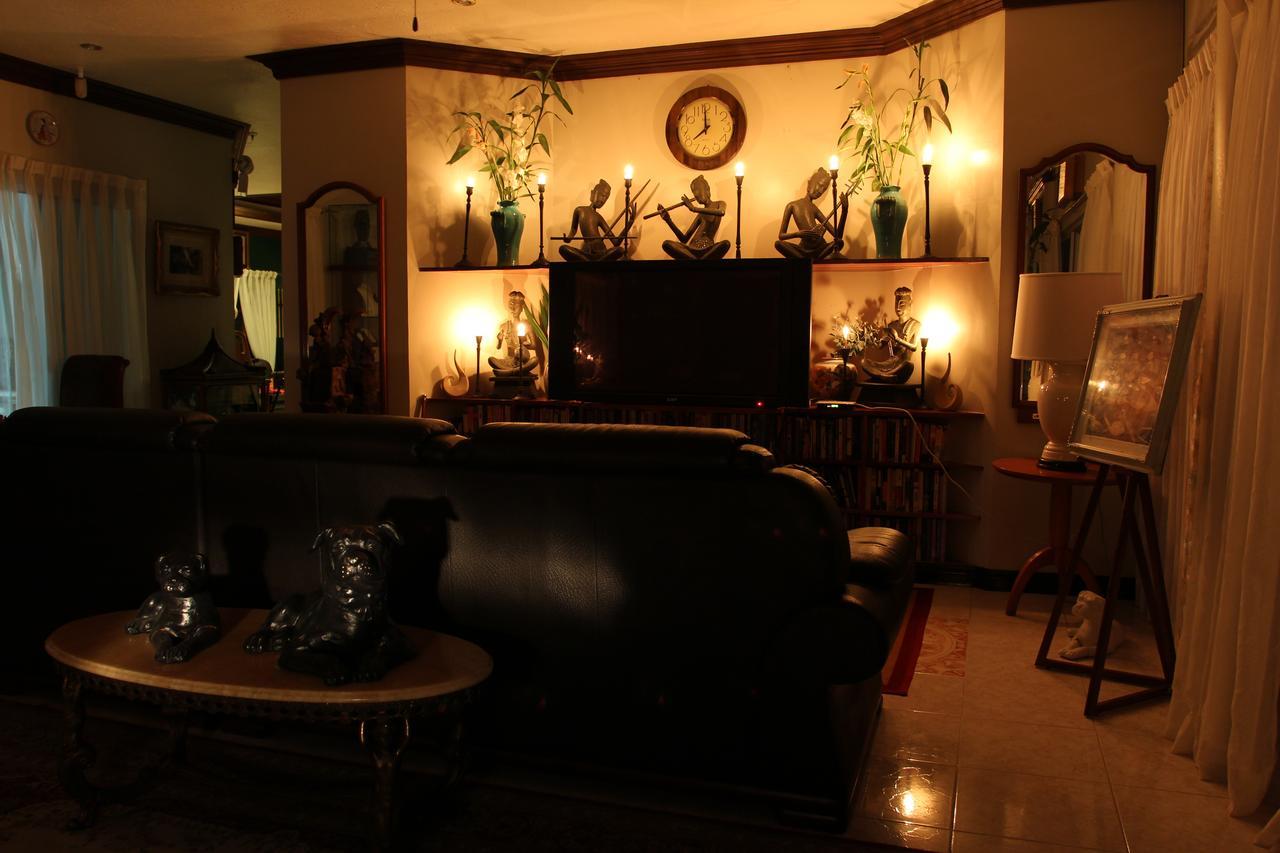 The Wilsons' Shangrila Panzió Dumaguete City Kültér fotó