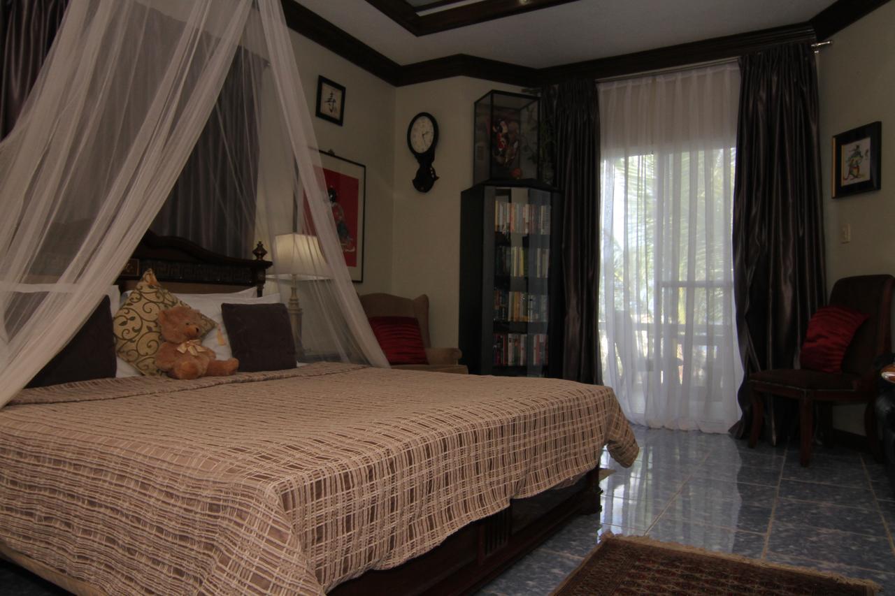 The Wilsons' Shangrila Panzió Dumaguete City Kültér fotó