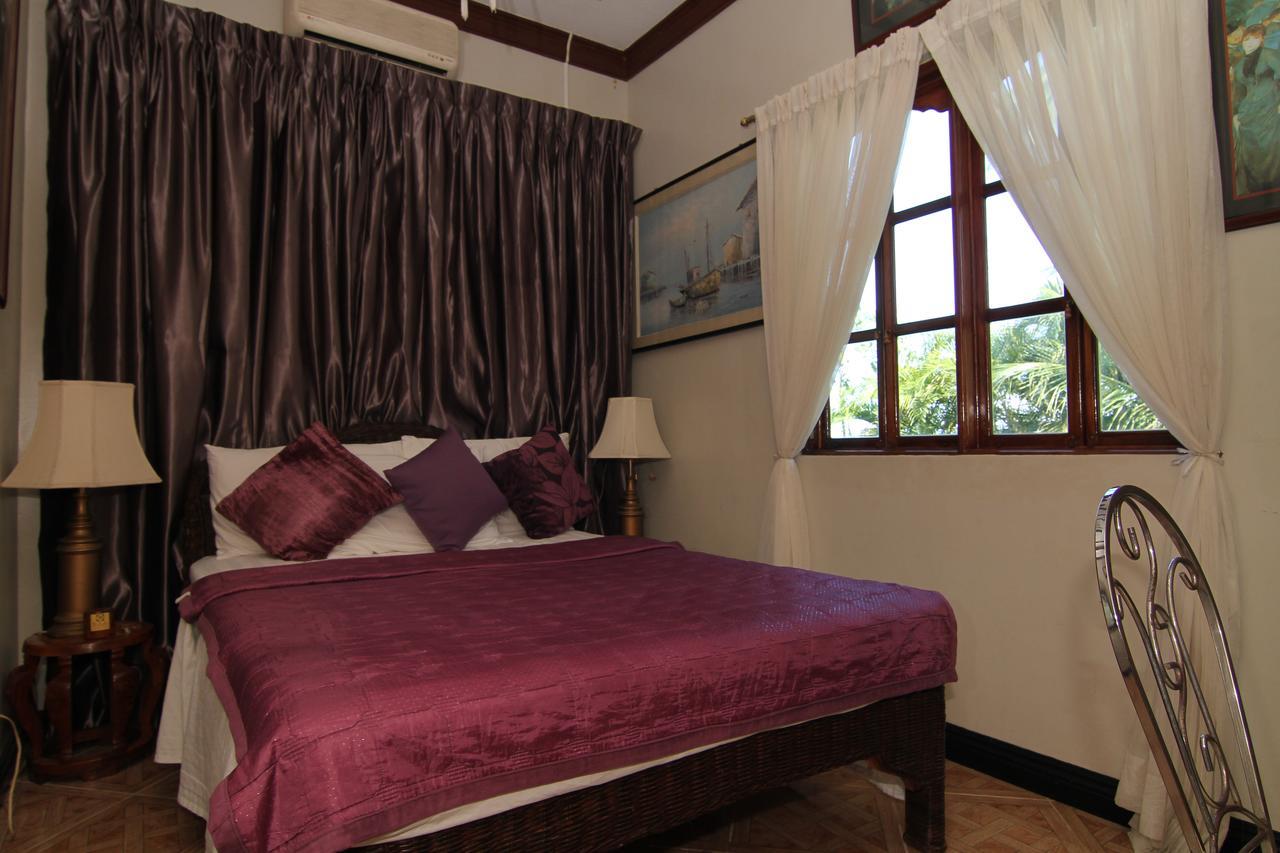 The Wilsons' Shangrila Panzió Dumaguete City Kültér fotó